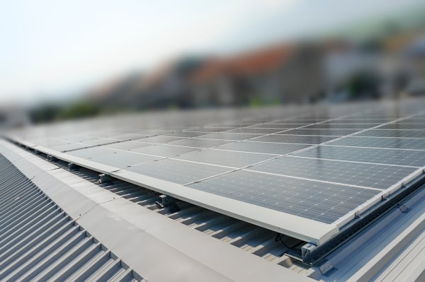 股票实盘配资app 业绩滑铁卢, 股价集体下跌! 光伏一线梯队三季报收官, 晶科能源成最强黑马